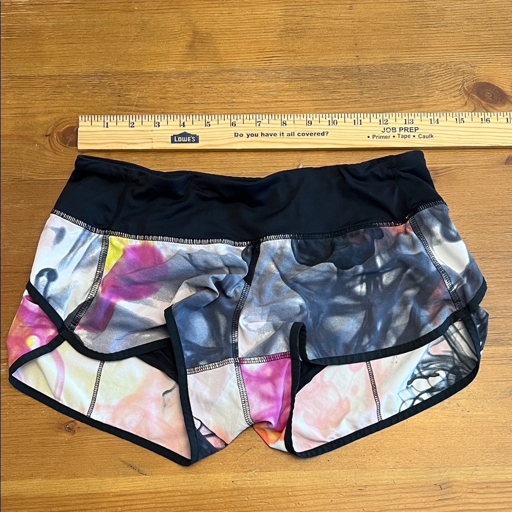 Lululemon Run Speed Shorts RARE PRINT - Picture 9 of 9